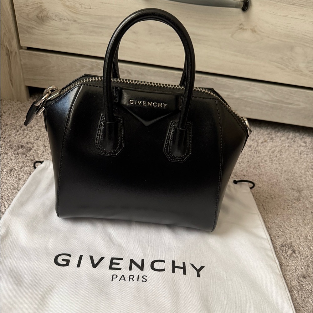 Givenchy Mini Anitgona